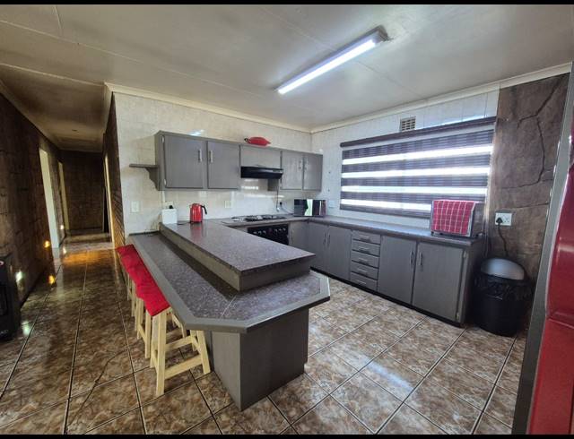 3 BEDROOM TOWNHOUSE FOR SALE IN DUNCANVILLE